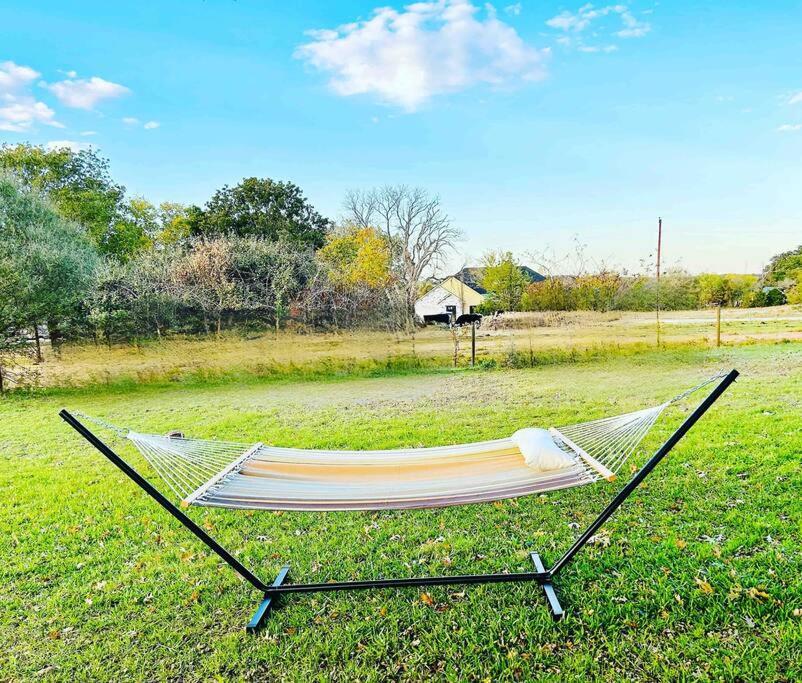 Beautiful Farmhouse W/ Pool On 6 Acres Ranch Aubrey Экстерьер фото